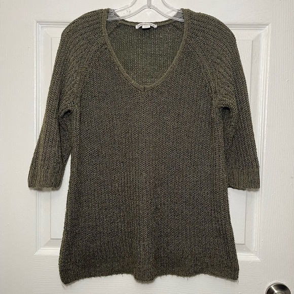 Coldwater Creek Sweaters - COLDWATER CREEK Moss Green V-Neck 3/4 Sleeve Sweater Top | size medium